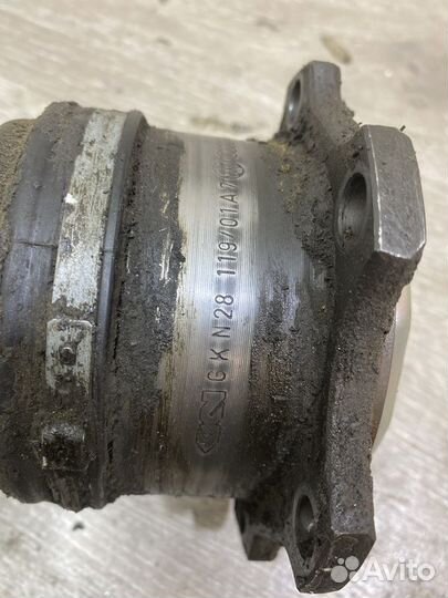 Привод передний правый Volkswagen Passat