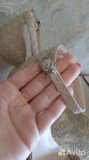 Босоножки женские