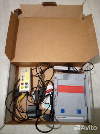 Игровая стационарная приставка Dendy игра