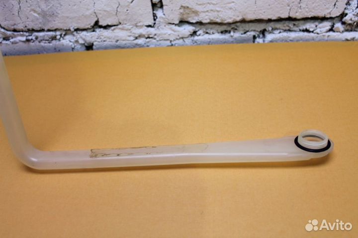 Патрубок подачи воды верхнего импеллера Miele 4779