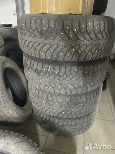 Nokian Tyres Hakkapeliitta 4 215/60 R16