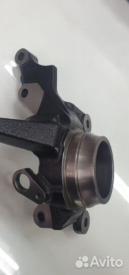 Кулак поворотный пер.правый KIA RIO 00-05 г. с ABS