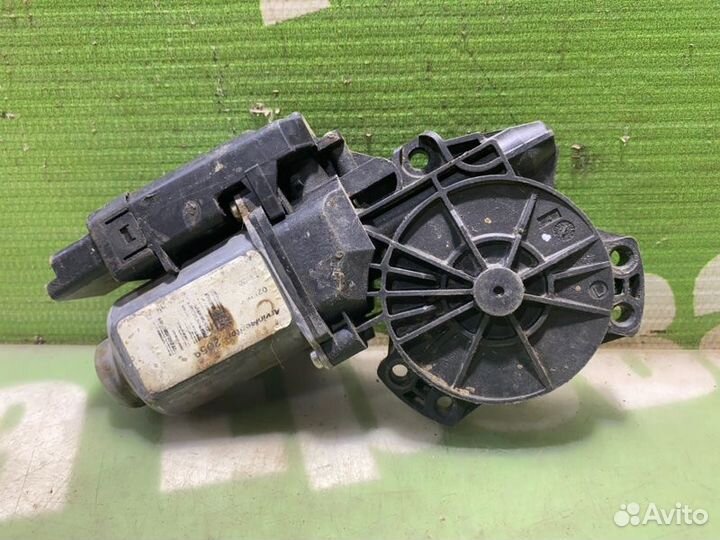 Мотор стеклоподъемника задний левый Kia Ceed G4FC