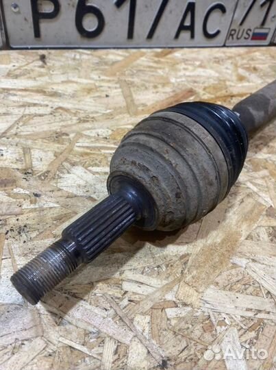 Привод левый Renault Logan 1.6 2011