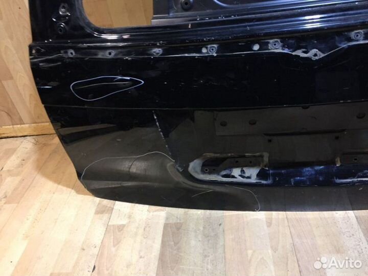 Крышка багажника Cadillac Escalade 4