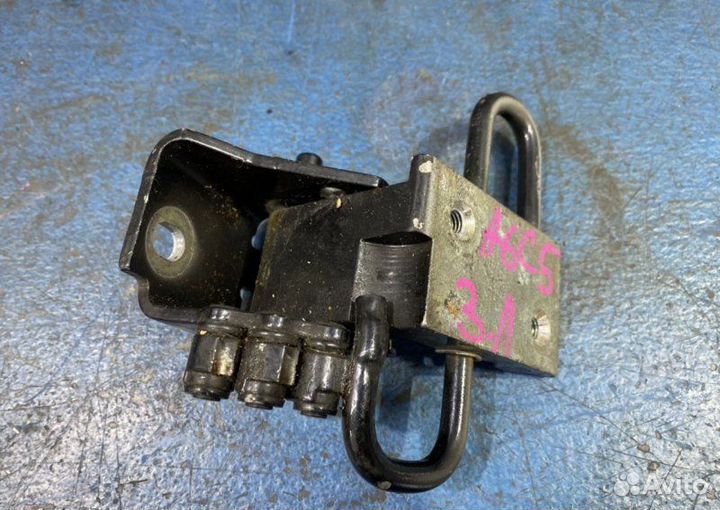 Петля двери Audi A6 C5 allroad