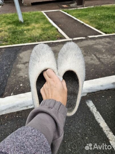 Тапочки и валенки из овечьей шерсти,самовалки
