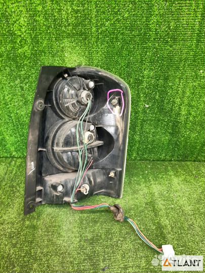 Фонарь задний левый mazda MPV