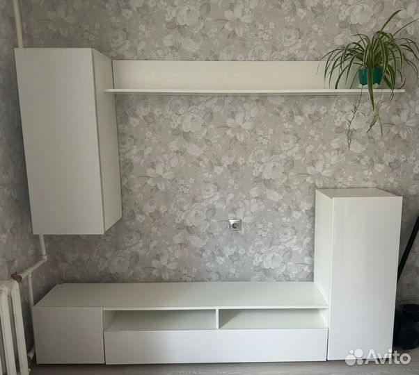 Стенка в гостиную