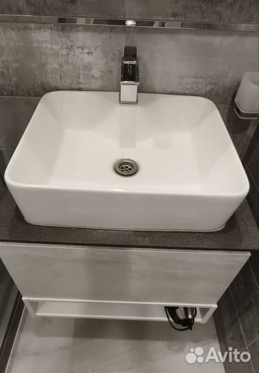 Тумба с раковиной для ванной 60 см