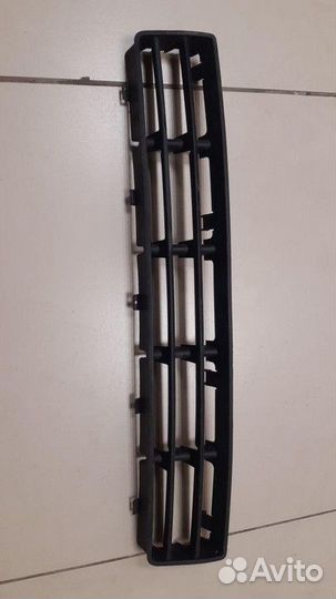 Решетка в бампер Volkswagen Golf