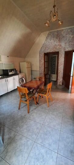 2-к. квартира, 45 м², 3/3 эт.