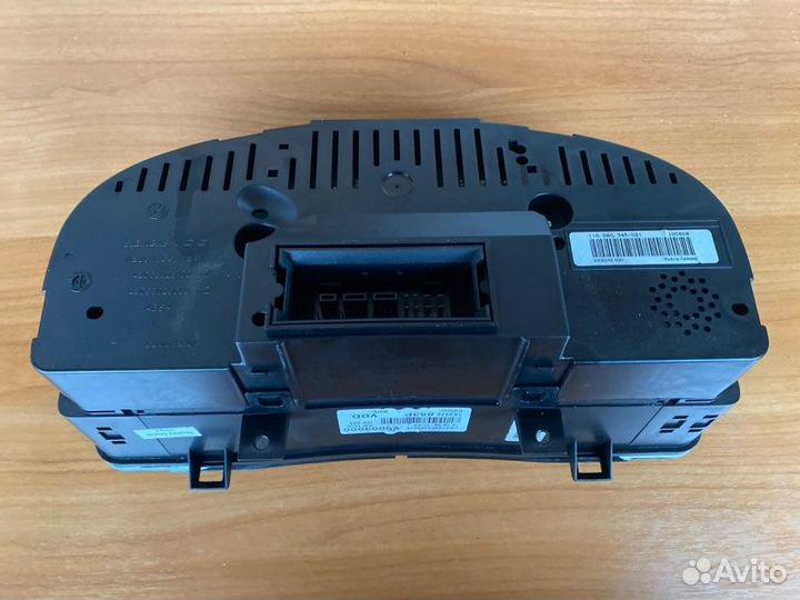 Панель приборов Vw Golf 5 BSE 2007