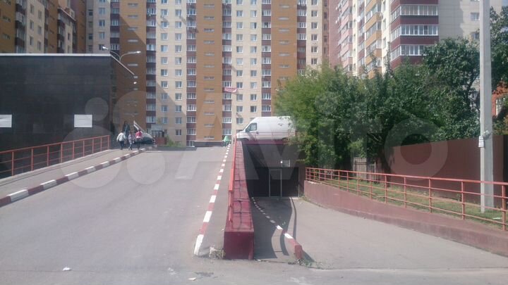 Машиноместо, 13 м²