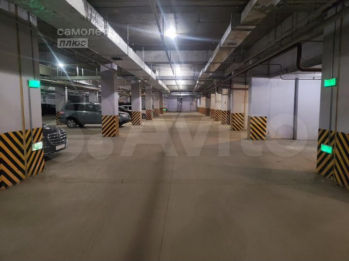 Машиноместо, 28 м²