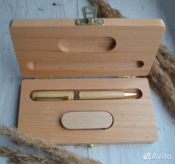 Набор ручка и флешка с гравировкой