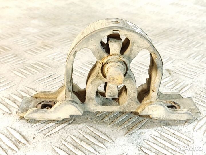 Кронштейн глушителя Bmw X5 e53 2000-2007