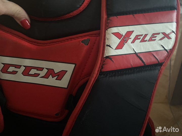 Вратарский нагрудник ccm на 6-8 лет