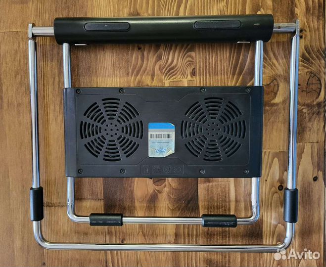 Охлаждающая подставка для ноута