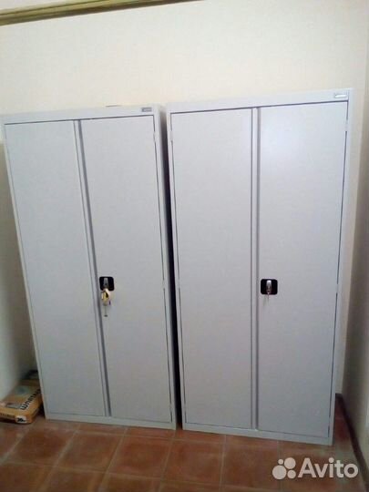 Шкаф металлический для хранения