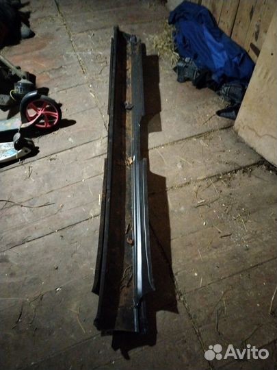 Накладки на пороги VW B3