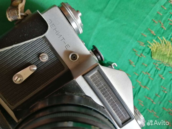 Фотоаппарат Зенит Е, Гелиос 44-2