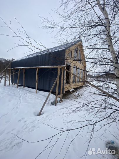 Бригада строителей