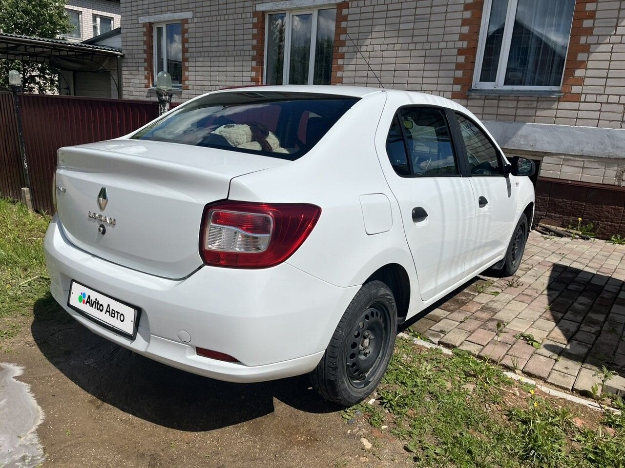 Renault Logan: фото владельца