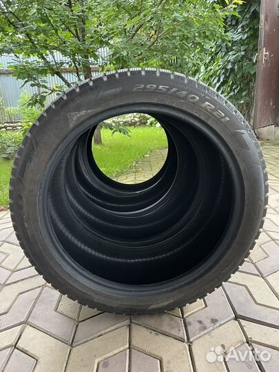 Pirelli Ice Zero 295/40 R21 111H