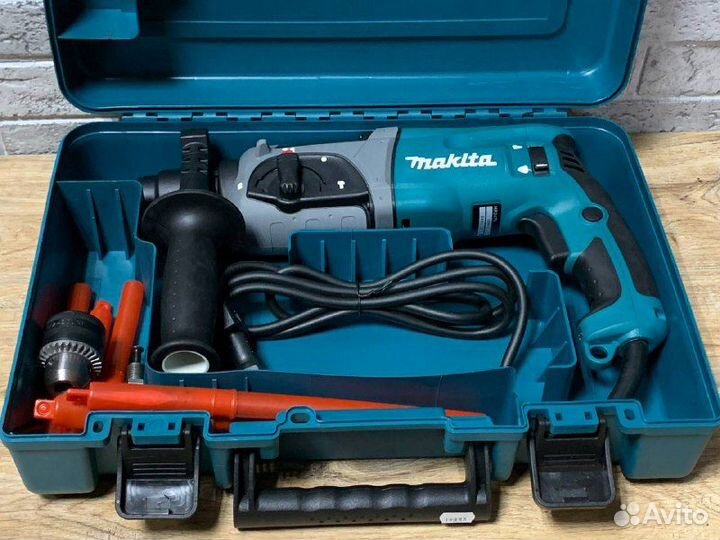 Перфоратор Makita HR2470