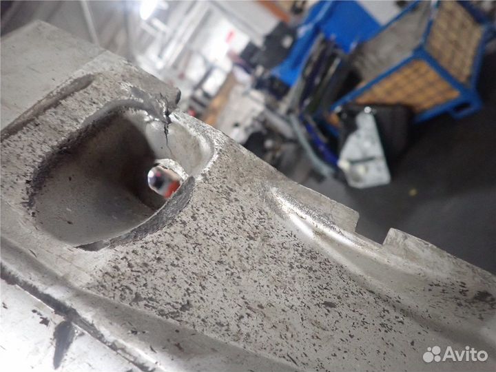 Коллектор впускной Volkswagen Golf 6, 2011