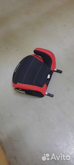 Продам бустер с креплением isofix