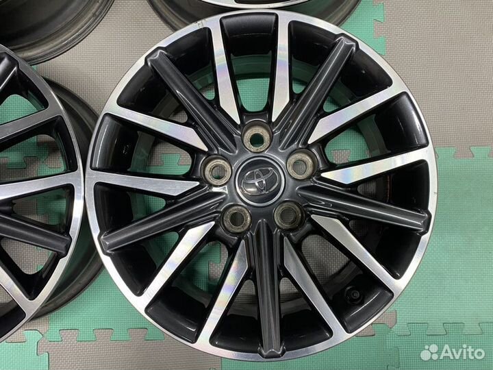 Комплект оригинальных дисков Toyota noah, voxy