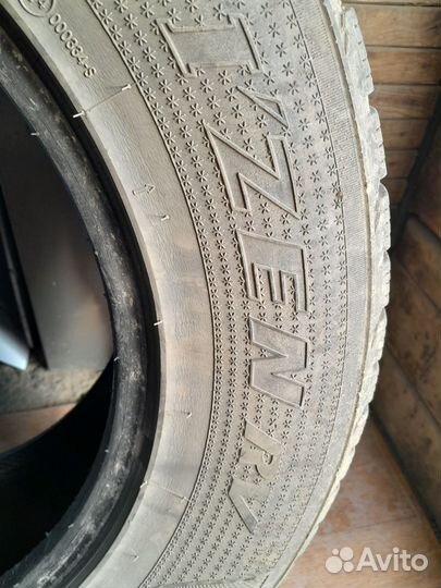 Kumho I'Zen RV Asymmetric 235/65 R17