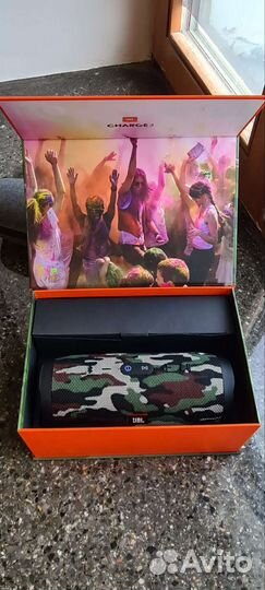 Bluetooth колонка jbl charge 3