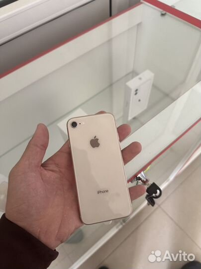 iPhone 8, 64 ГБ