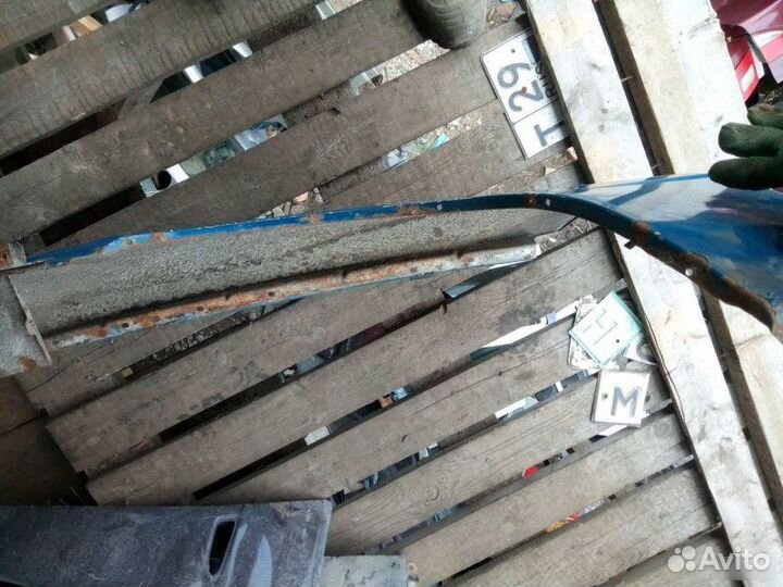 Крыло переднее левое Иж Ода 1991-2005