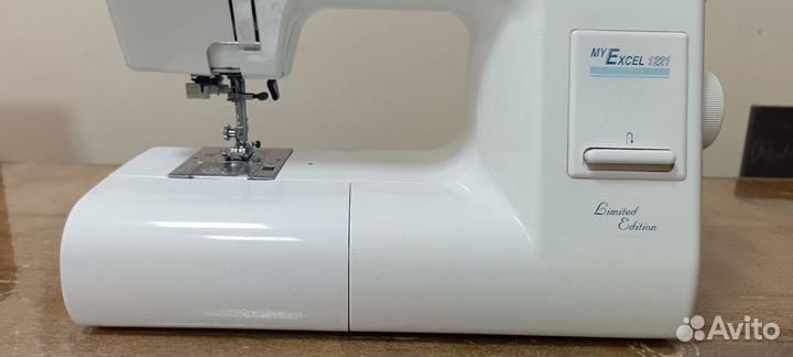 Швейная машина janome my excel 1221