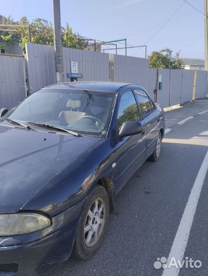 Mitsubishi Carisma 1.6 МТ, 1999, 300 000 км