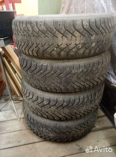 Goodyear UltraGrip 500 235/70 R17 111T