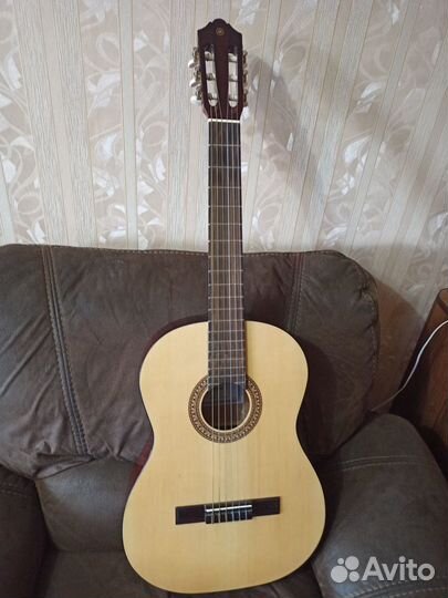 Классическая гитара Yamaha C45K с аксессуарами