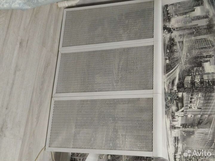 Экран на чугунную батарею