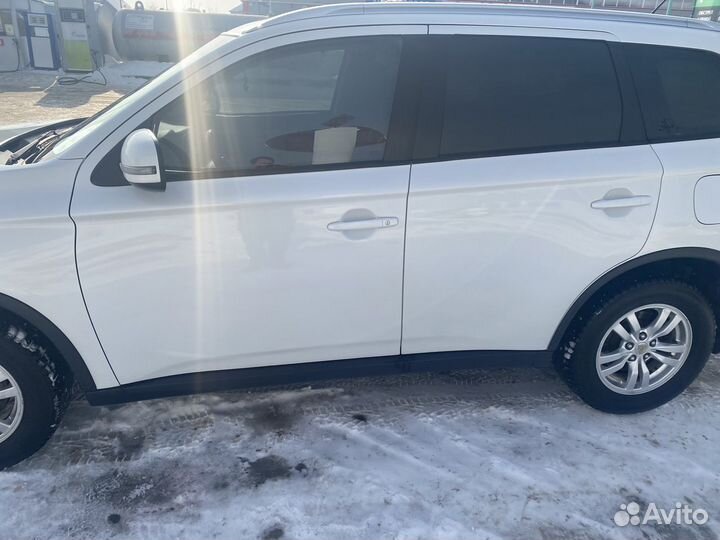 Mitsubishi Outlander 2.0 CVT, 2014, 115 000 км