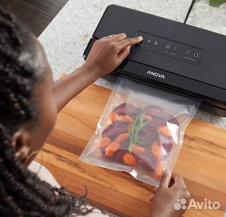 Вакуумный упаковщик Anova Vacuum Sealer Pro