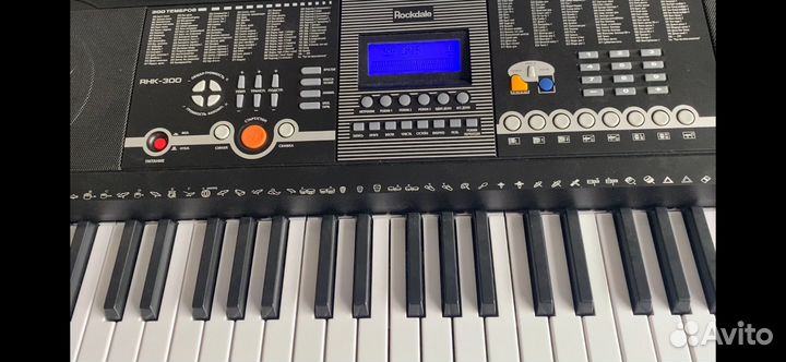 Синтезатор Rockdale Keys RHK-300