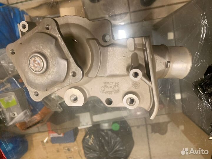 Помпа водяная Ford 938M8505AF/ 6878045