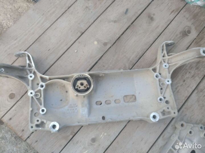 Подрамник передний Volkswagen Passat B6 B7