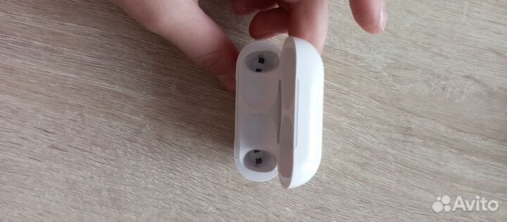 Кейс для airpods не оригинал