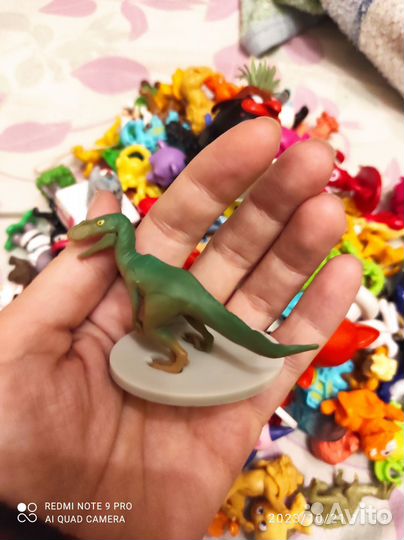 Игрушки из киндера пакетом