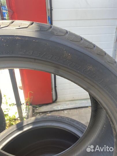 Yokohama Advan Sport V105 245/40 R19 98Y